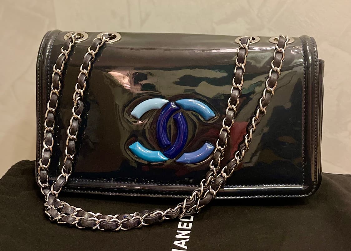 샤넬 레어템13번대 립스틱 백 (네이비 콤비 CC 로고 플랩 숄더백) 상품이미지3