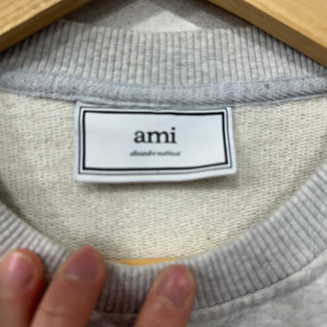 아미 스마일 맨투맨 상품이미지8