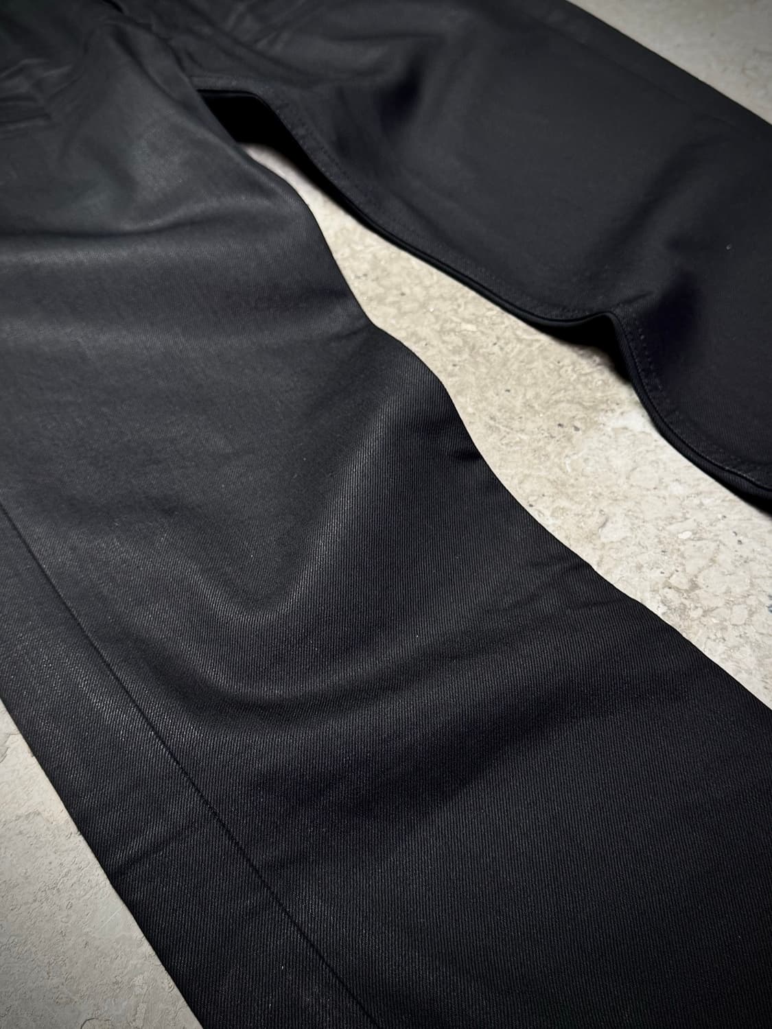 Pepe Jeans London – Black Coated Pants 상품이미지7