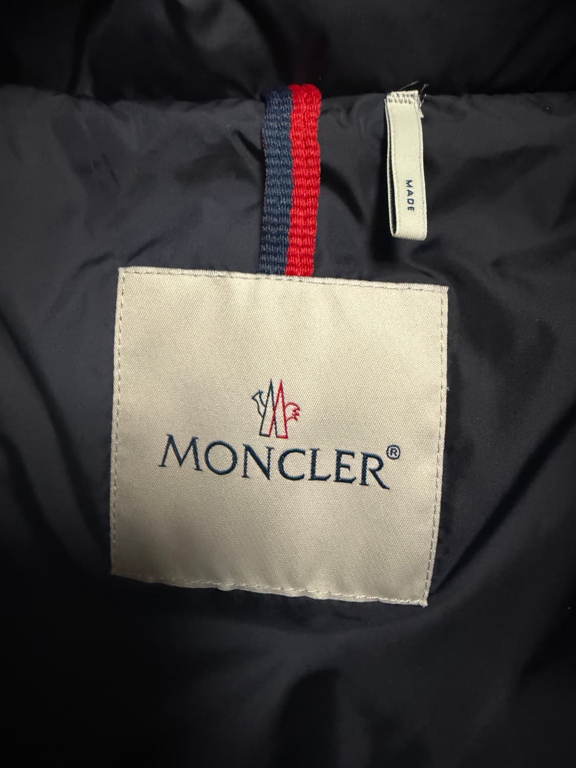 몽클레어 몬체니시오 패딩 상품이미지7