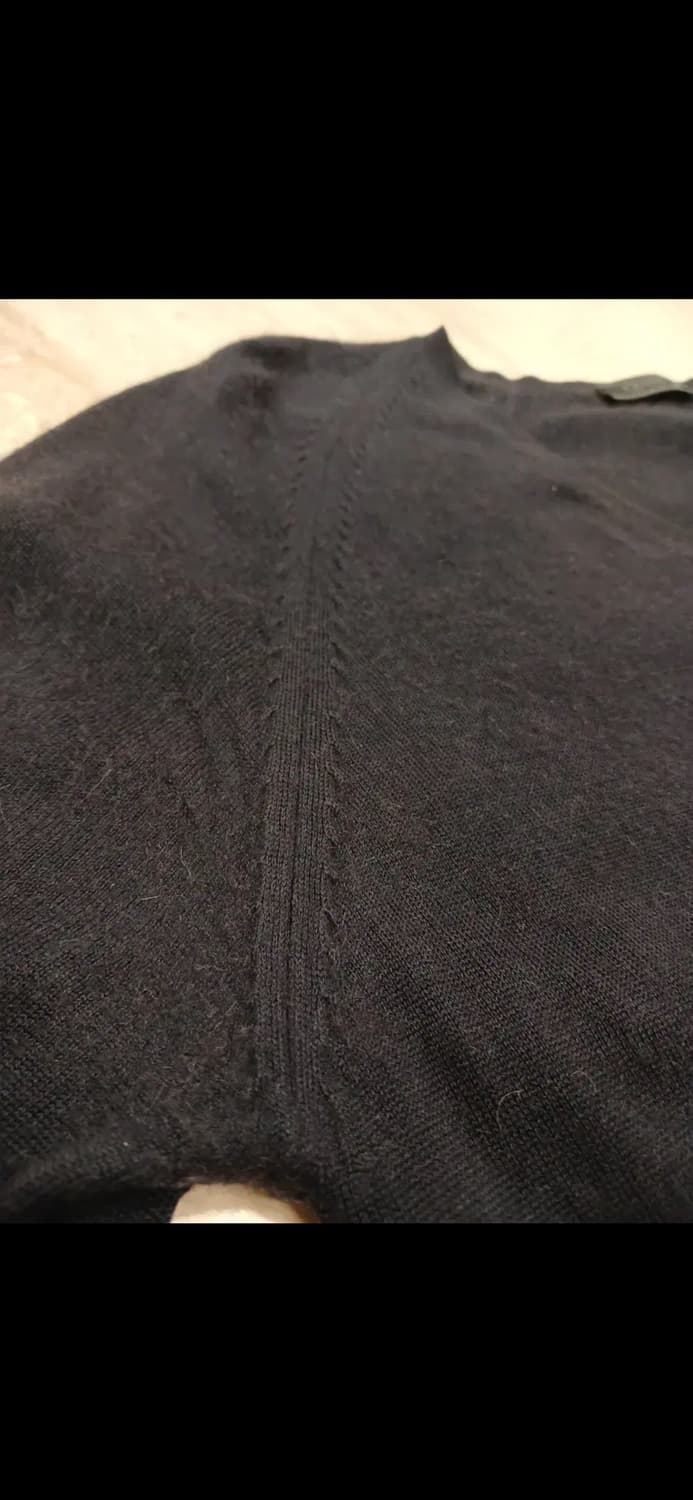 PRADA CASHMERE RAGLAN V NECK KNIT 상품이미지4