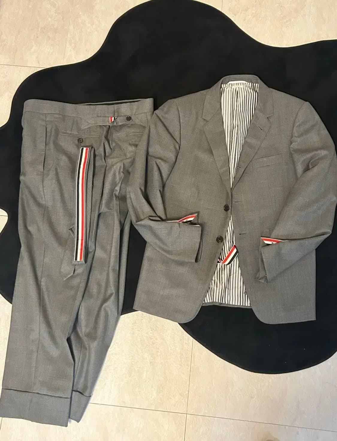 톰브라운 정장 상품이미지3