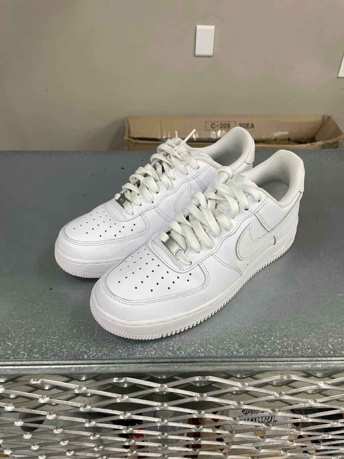 나이키 에어포스 1 화이트 260 상품이미지2