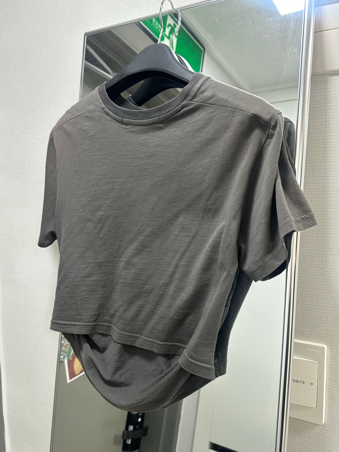 Hyein seo 셔링디테일 반팔T 상품이미지2