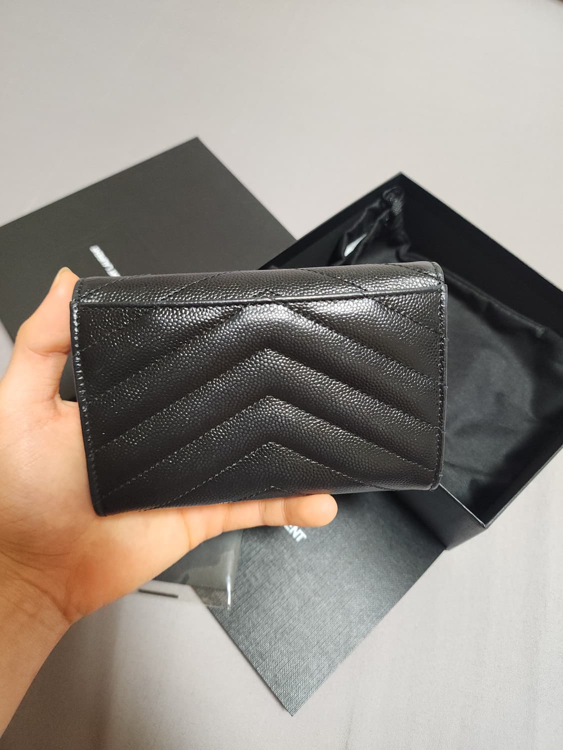 생로랑 카산드라 마틀라세 카드지갑 블랙 금장 상품이미지6