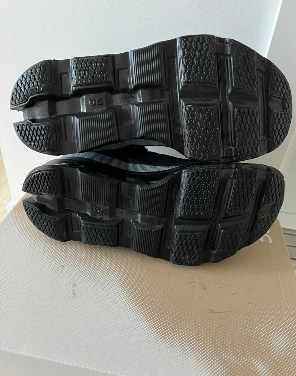 온 러닝 클라우드몬스터2 상품이미지8