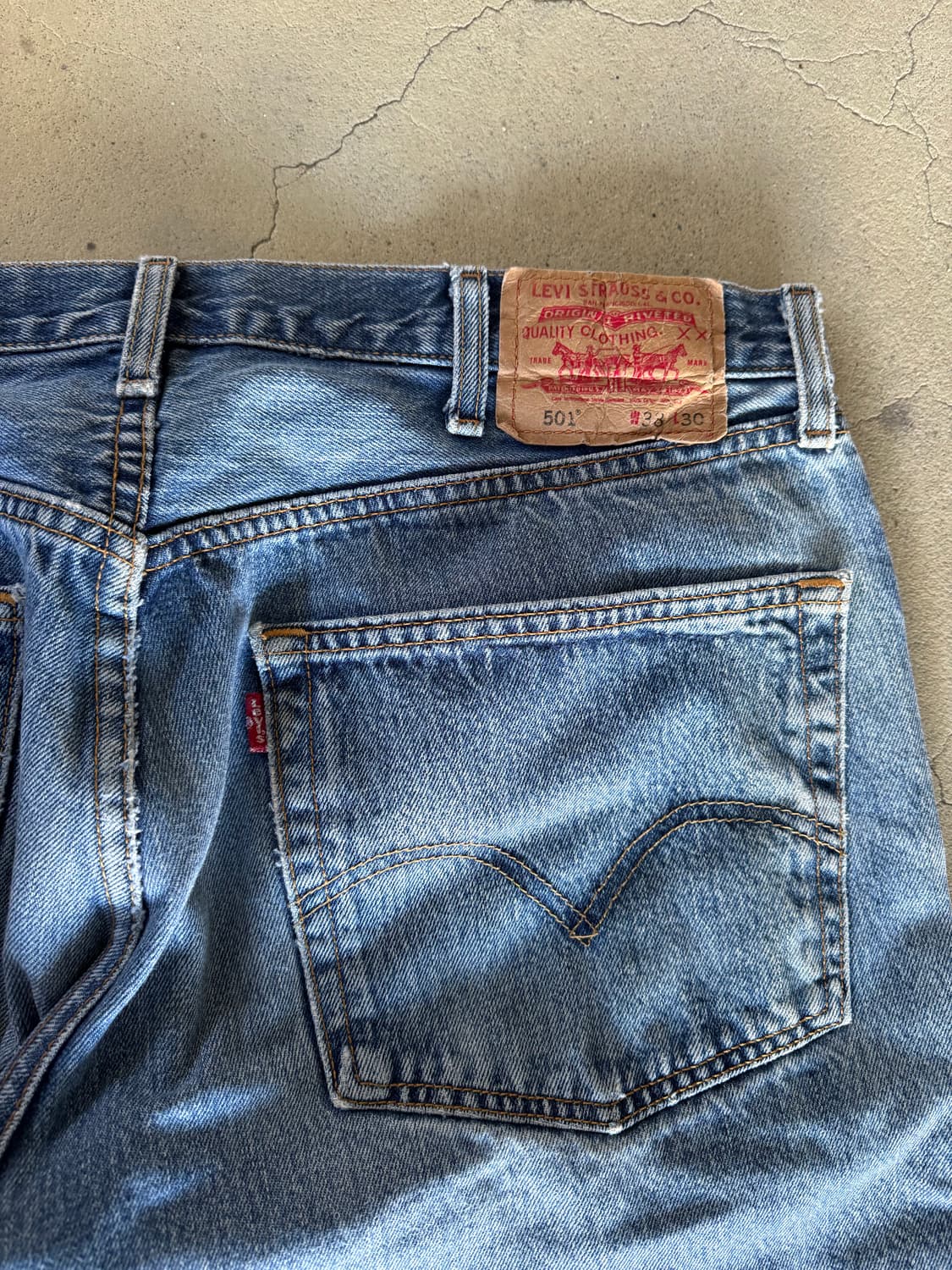 120$ Vintage levis 501 distressed 38X30 상품이미지6