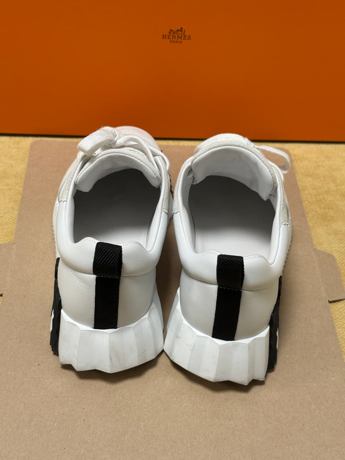 에르메스 바운싱 스니커즈 화이트 35 사이즈 상품이미지5