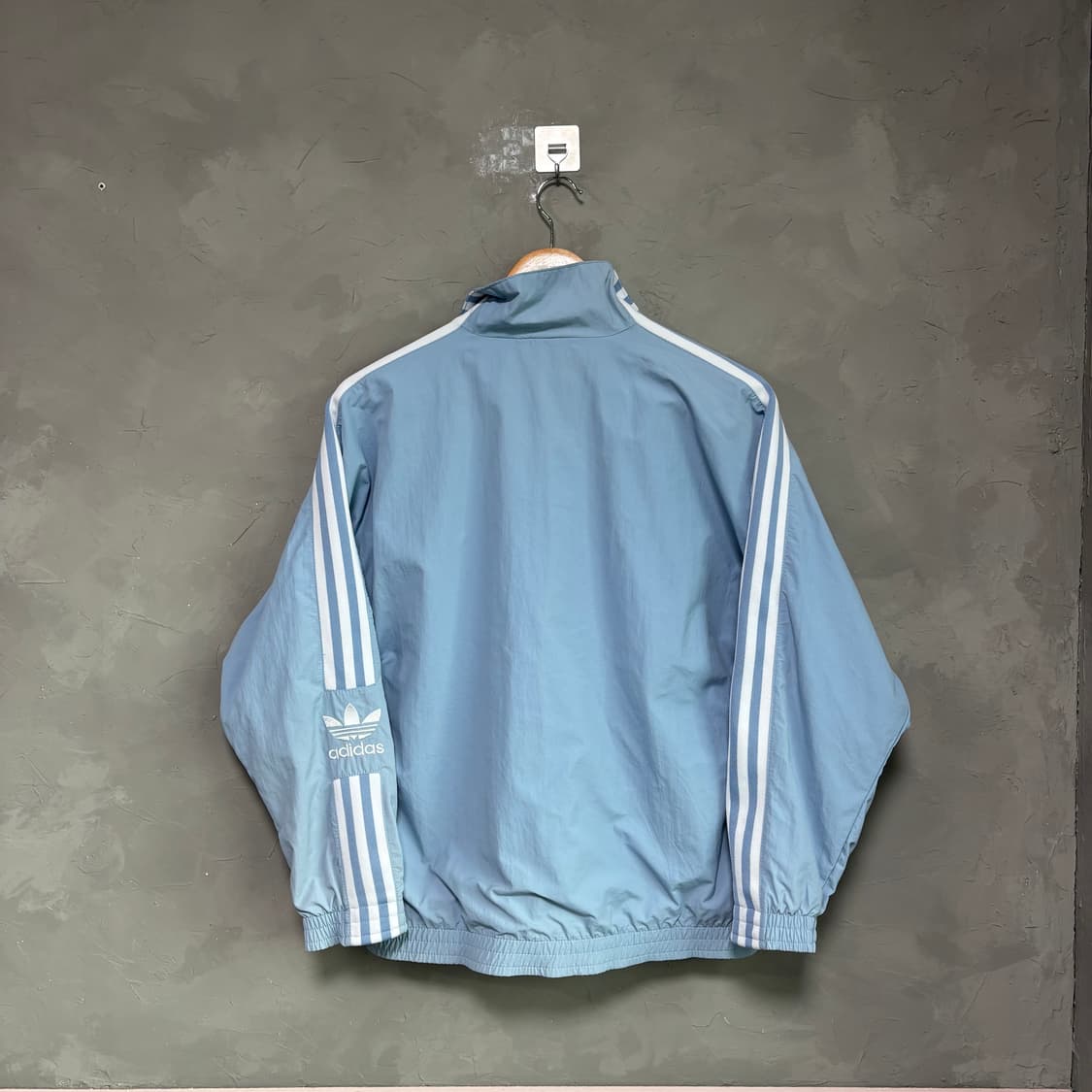 아디다스 파이어버드 락업 트랙탑 바람막이 하늘 상품이미지4