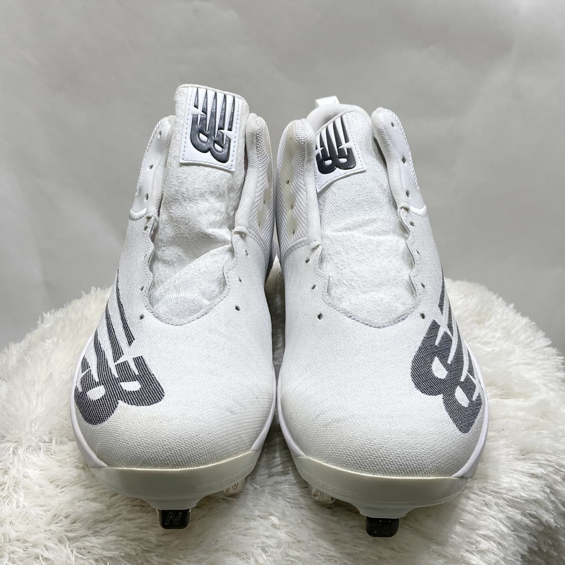 뉴발란스 징일체형 미드컷 야구화 300  상품이미지1