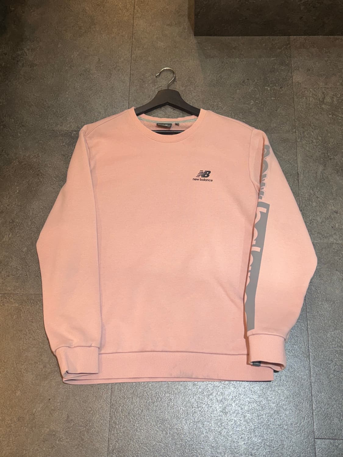 뉴발란스 맨투맨 티셔츠 105사이즈 상품이미지2