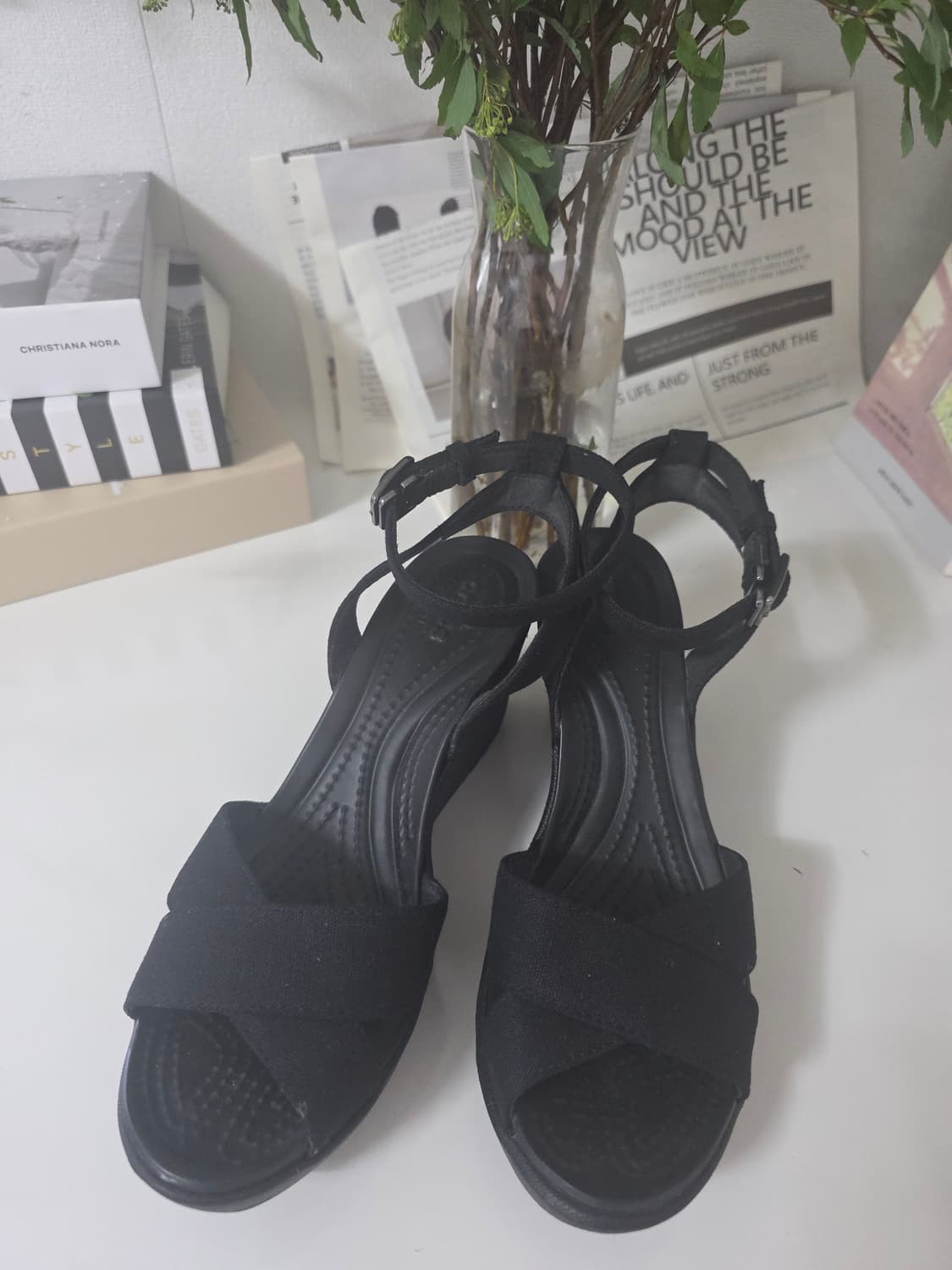 크록스 블랙 웨지 샌들 230 상품이미지1