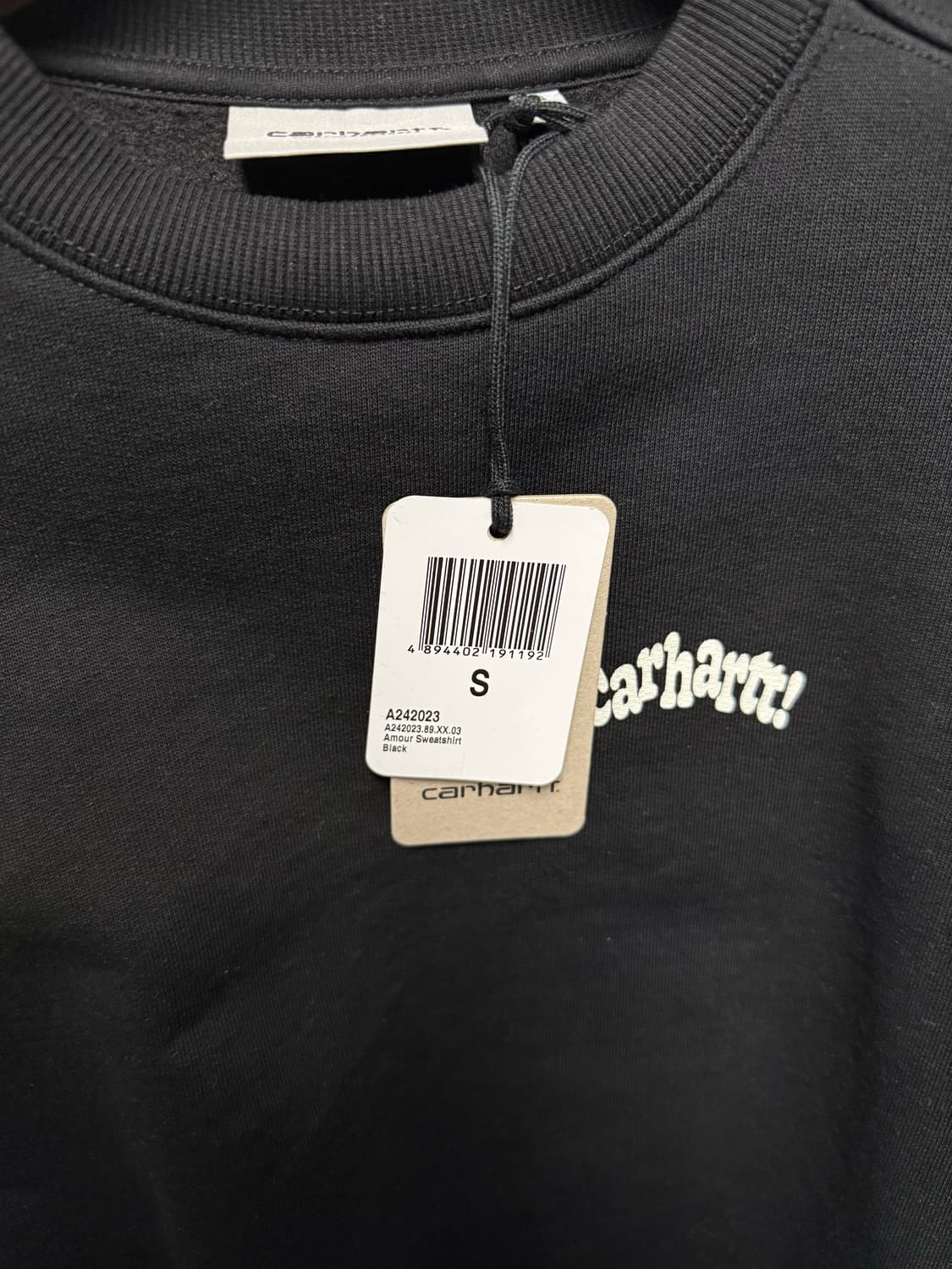 칼하트wip 아모르 맨투맨 블랙 상품이미지3