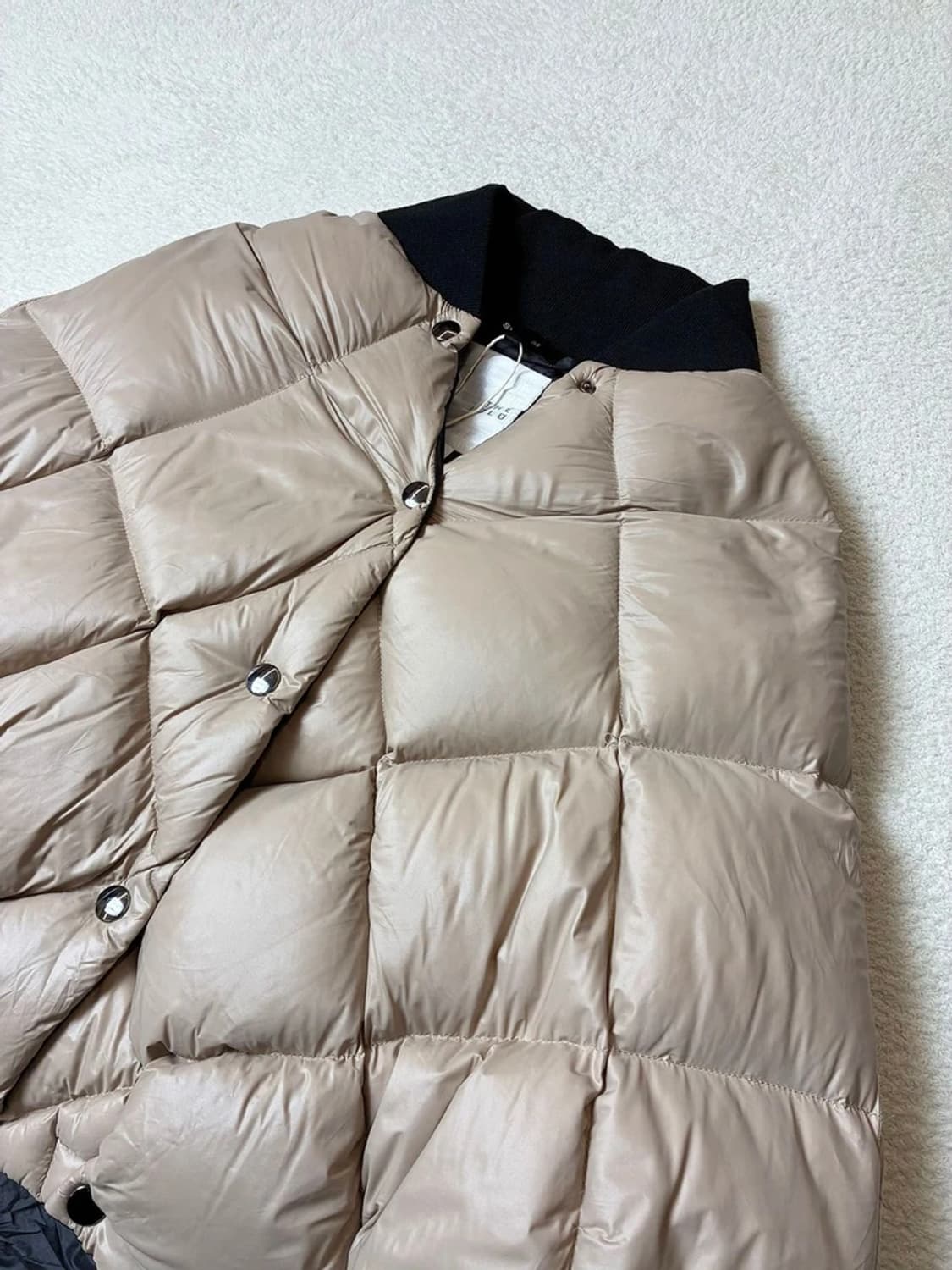 시스템 22FW 구스다운 더글루 패딩 케이프 PN6650 상품이미지2