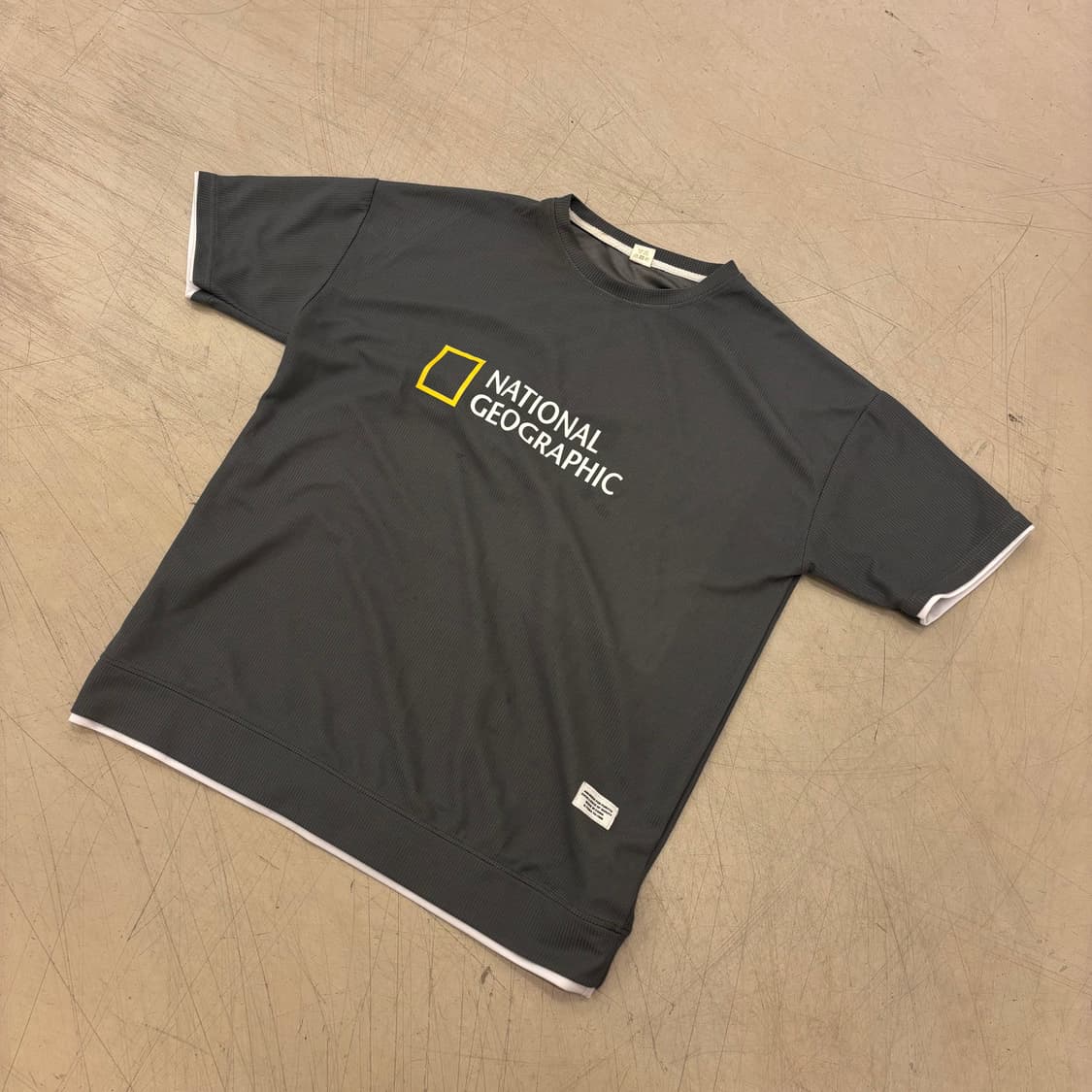 내셔널지오그래픽 빅로고 반팔 티셔츠 상품이미지1