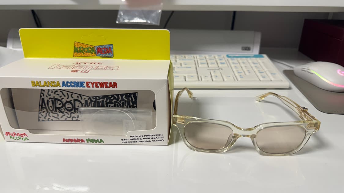 발란사 x 어크루 뉴스 클리어 상품이미지4