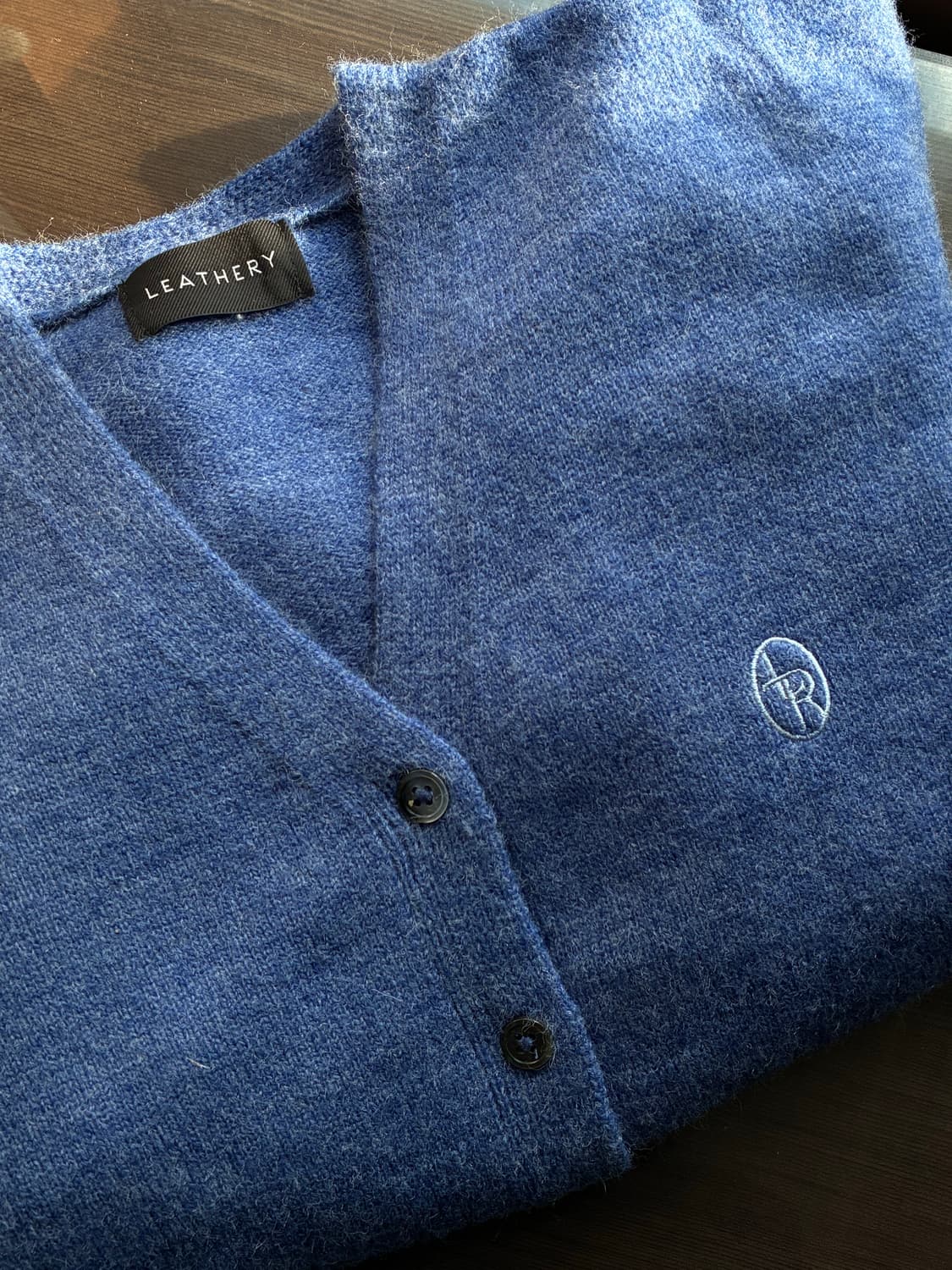 (FREE) 레더리 라인 케이블 니트 크롭 가디건 판매 상품이미지8