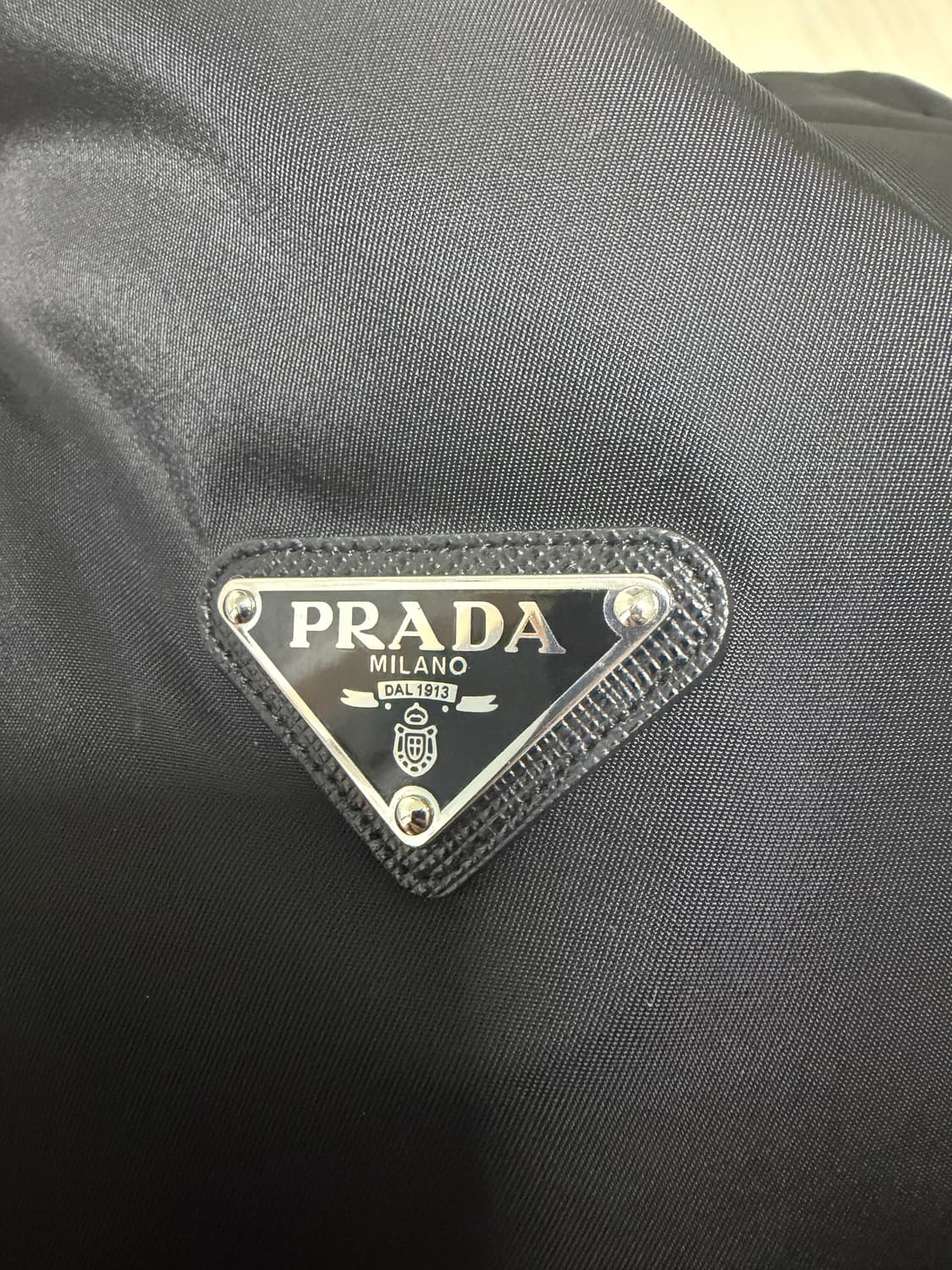정품 프라다 24FW 리나일론 패딩 상품이미지6