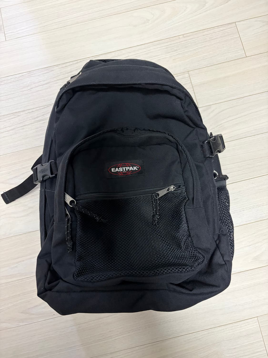이스트팩 블랙  상품이미지1