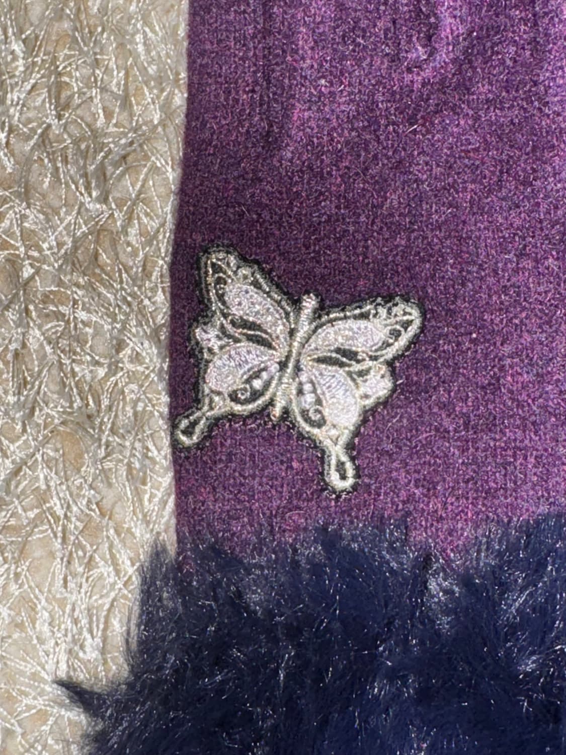 AnnaSui 안나수이 퍼플 블랙 퍼 나비 자수 고딕 장갑 상품이미지5