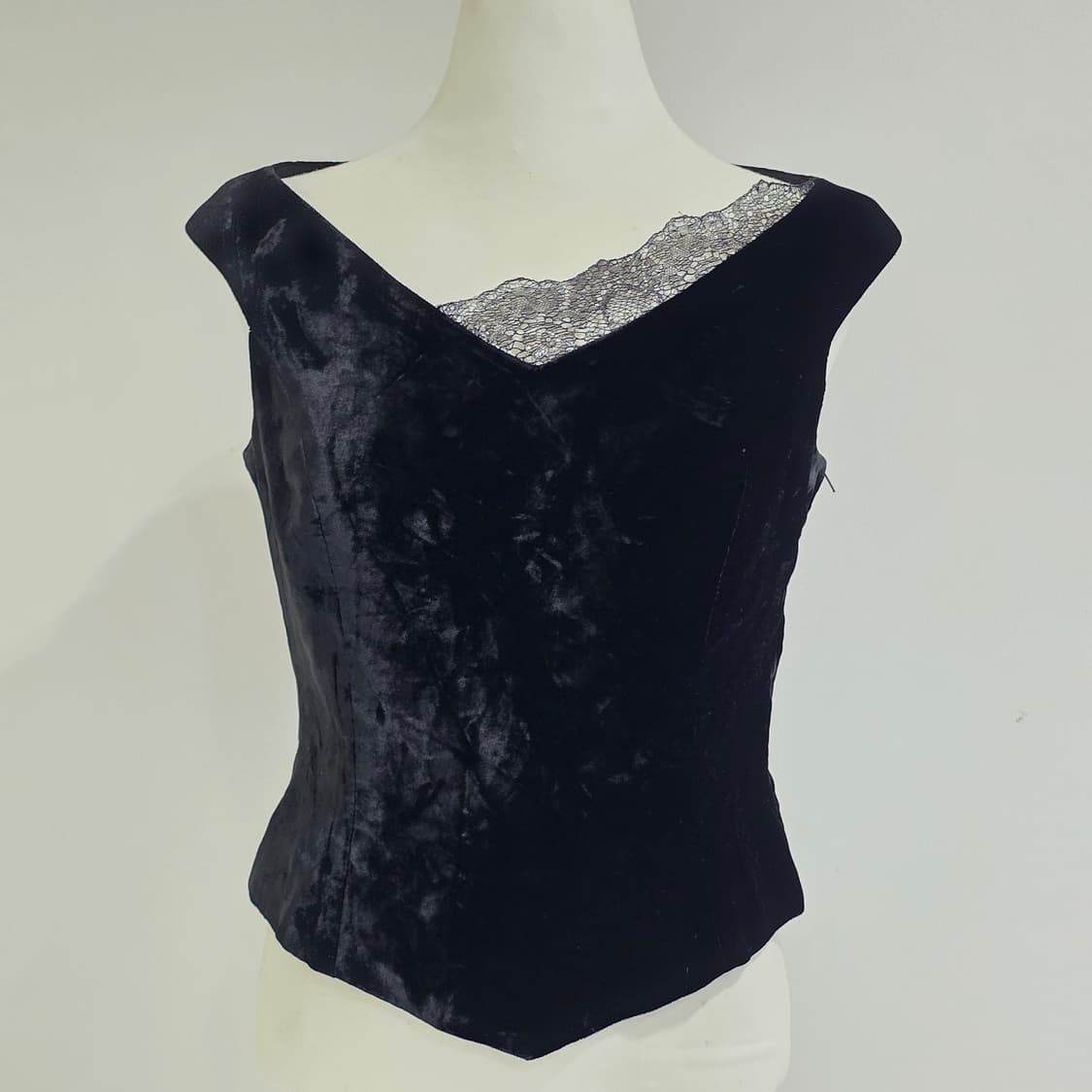 고딕 레이스st 벨벳 베스트 탑슬리브리스 상품이미지1