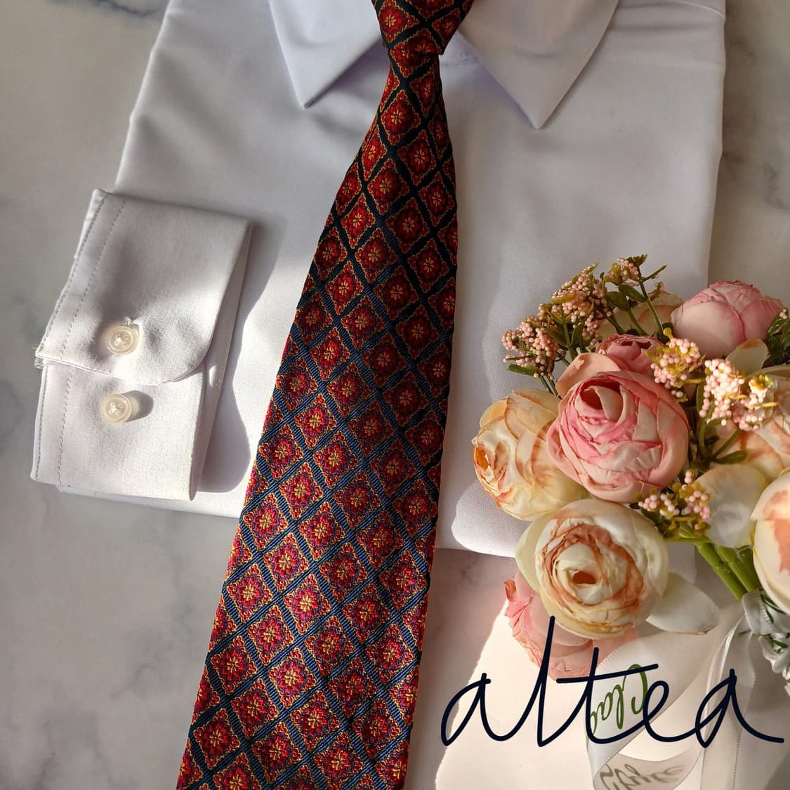 알테아 실크 네이비 기하 플로럴 넥타이 9.2cm A+등급 A19602
 상품이미지2