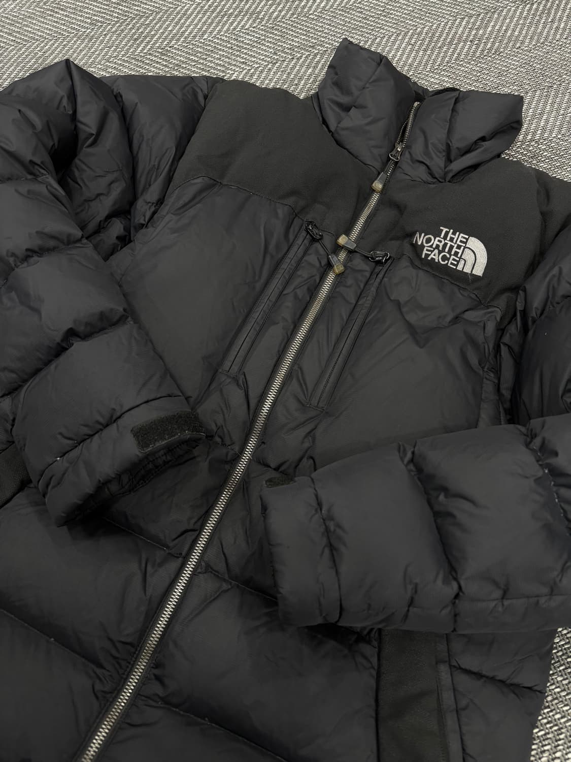 노스페이스 패딩 블랙 상품이미지4