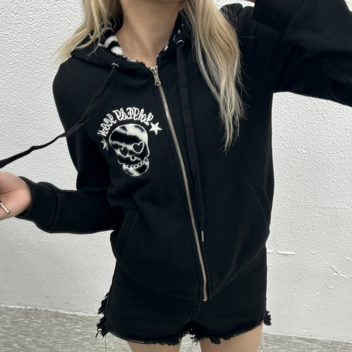 에고이스트 y2k 스컬 펑크맛 블랙 후드집업 66 상품이미지1