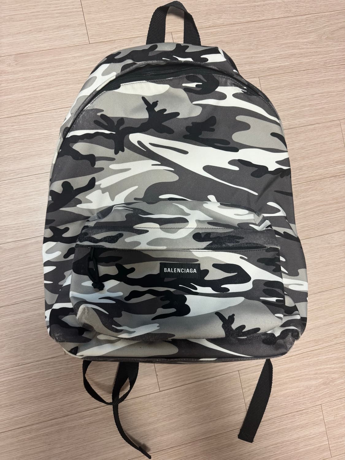 발렌시아가 Balenciaga 익스플로러 카모 백팩 상품이미지1