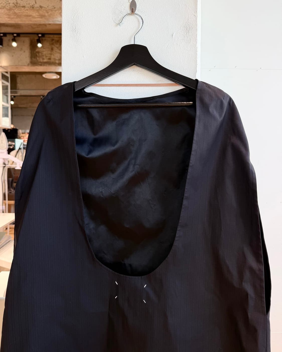 메종 마르지엘라 블랙 비스코스 슬리브리스  상품이미지3