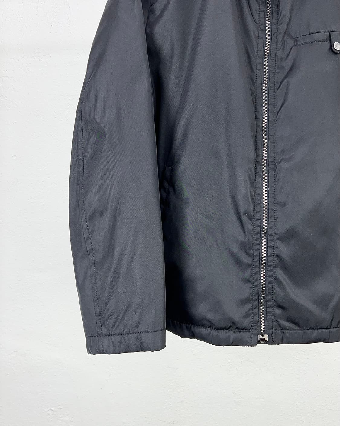 프라다 블랙 리 나일론 히든 포켓 개버딘 자켓 상품이미지4