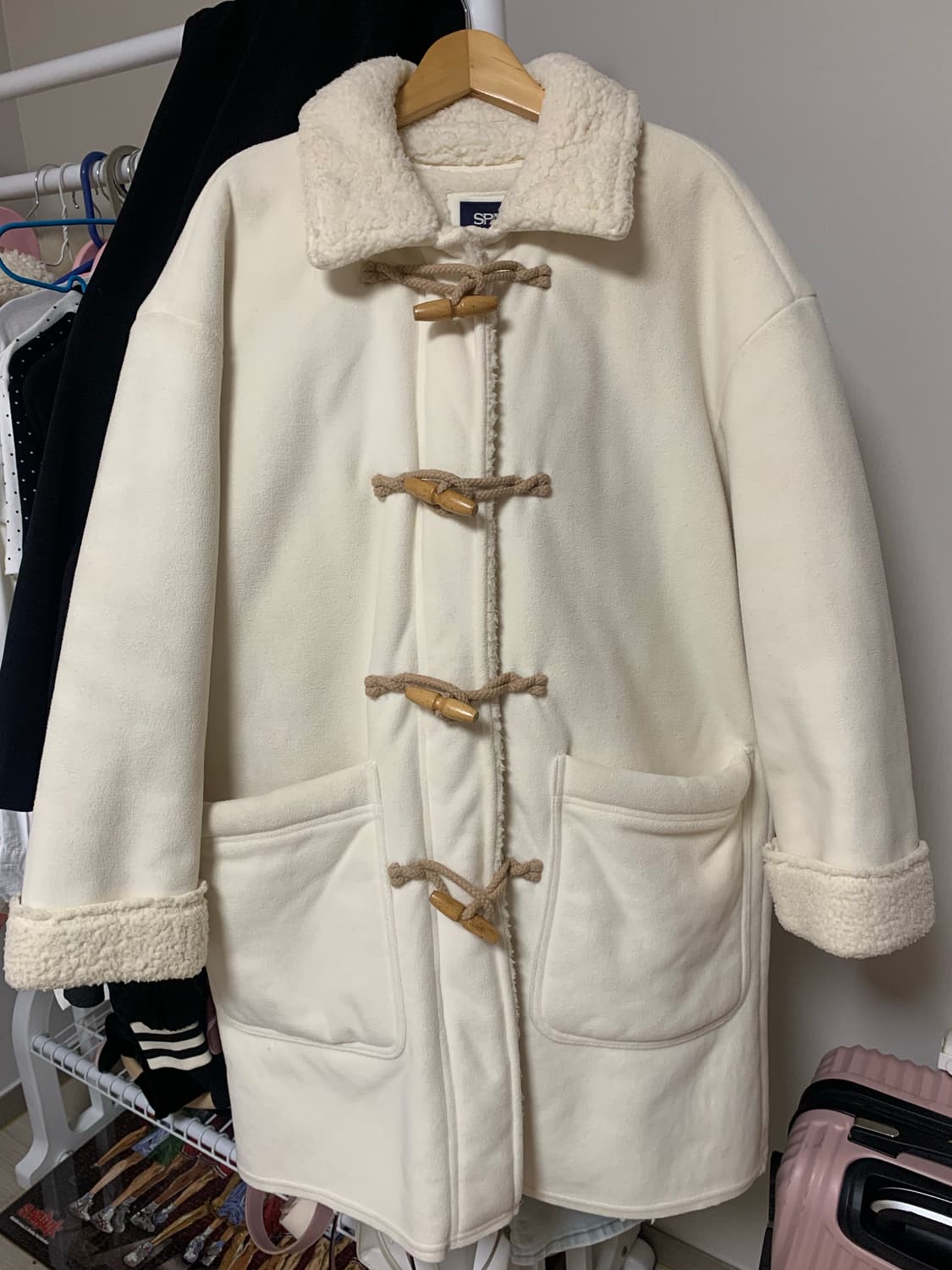 스파오 떡볶이코트 상품이미지1