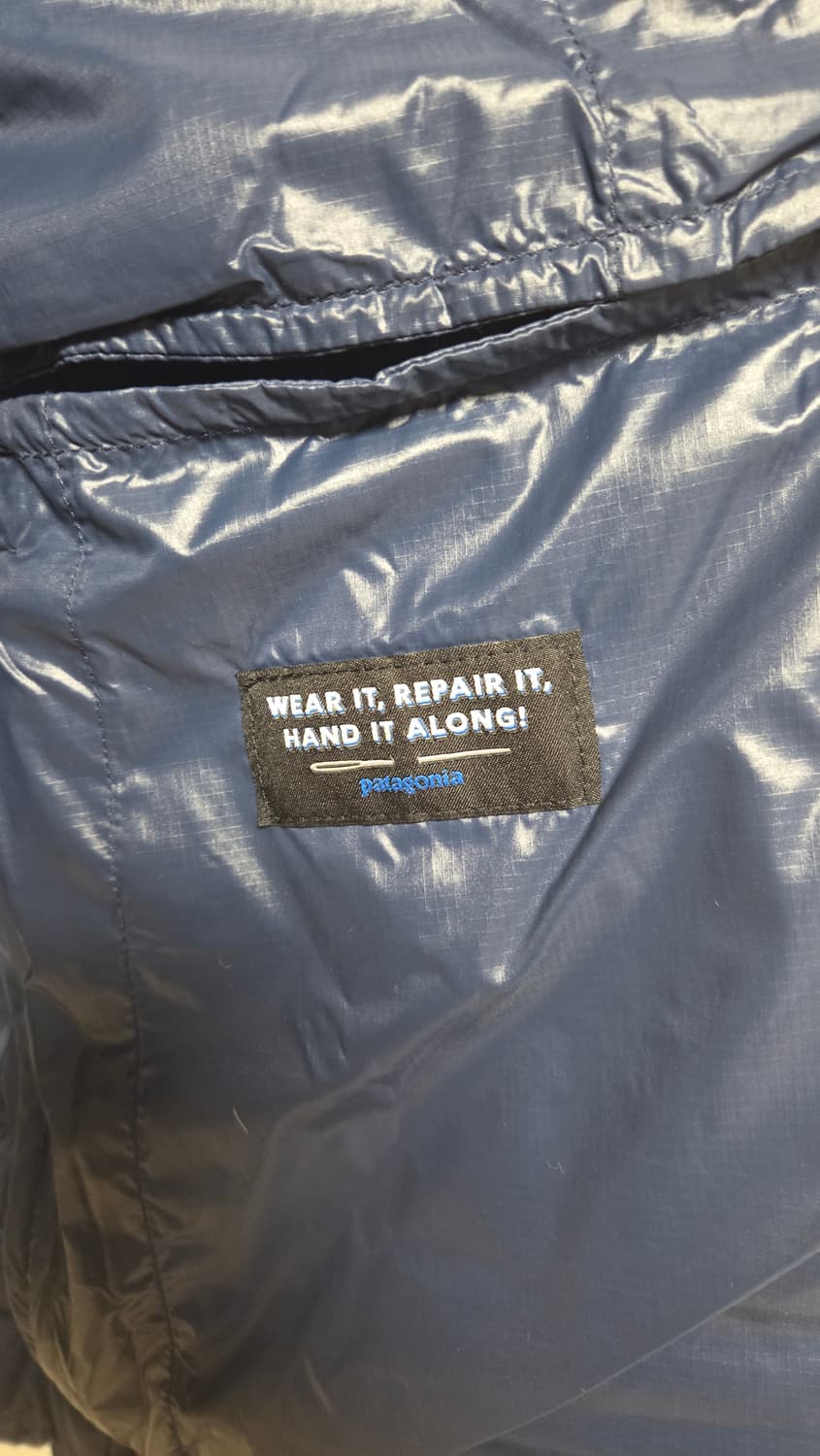 파타고니아 다운스웨터후드 다크네이비 상품이미지6