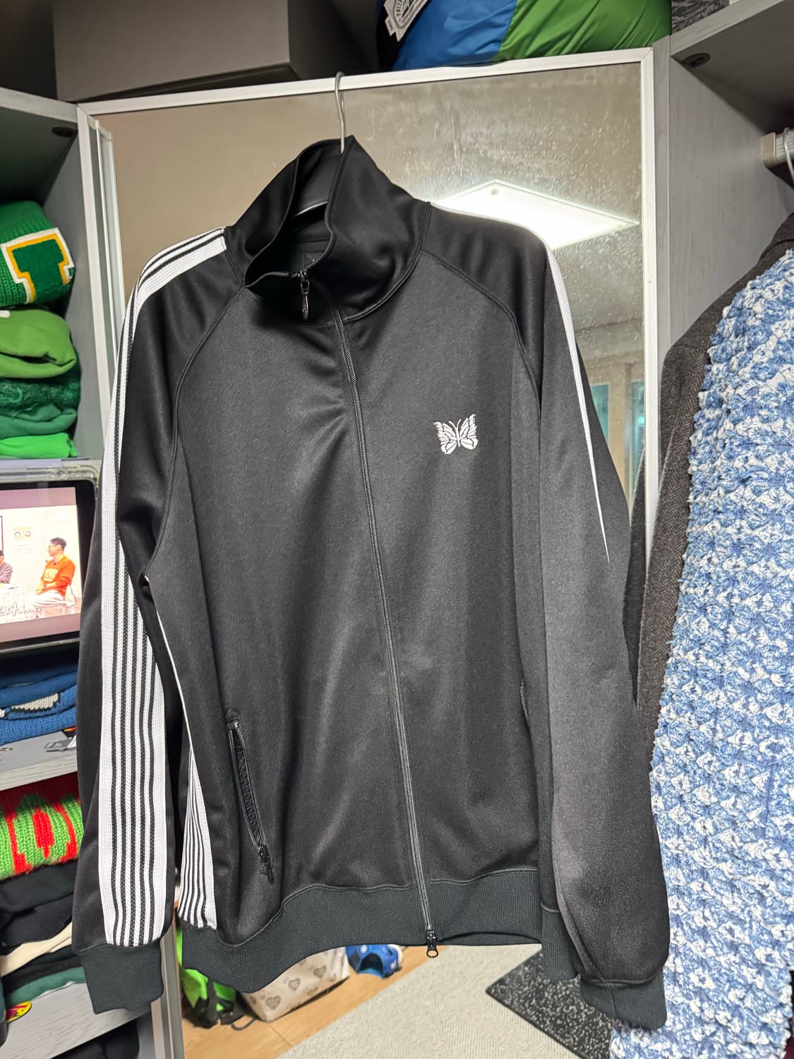 니들스 트랙탑 셋업팝니다 상품이미지1