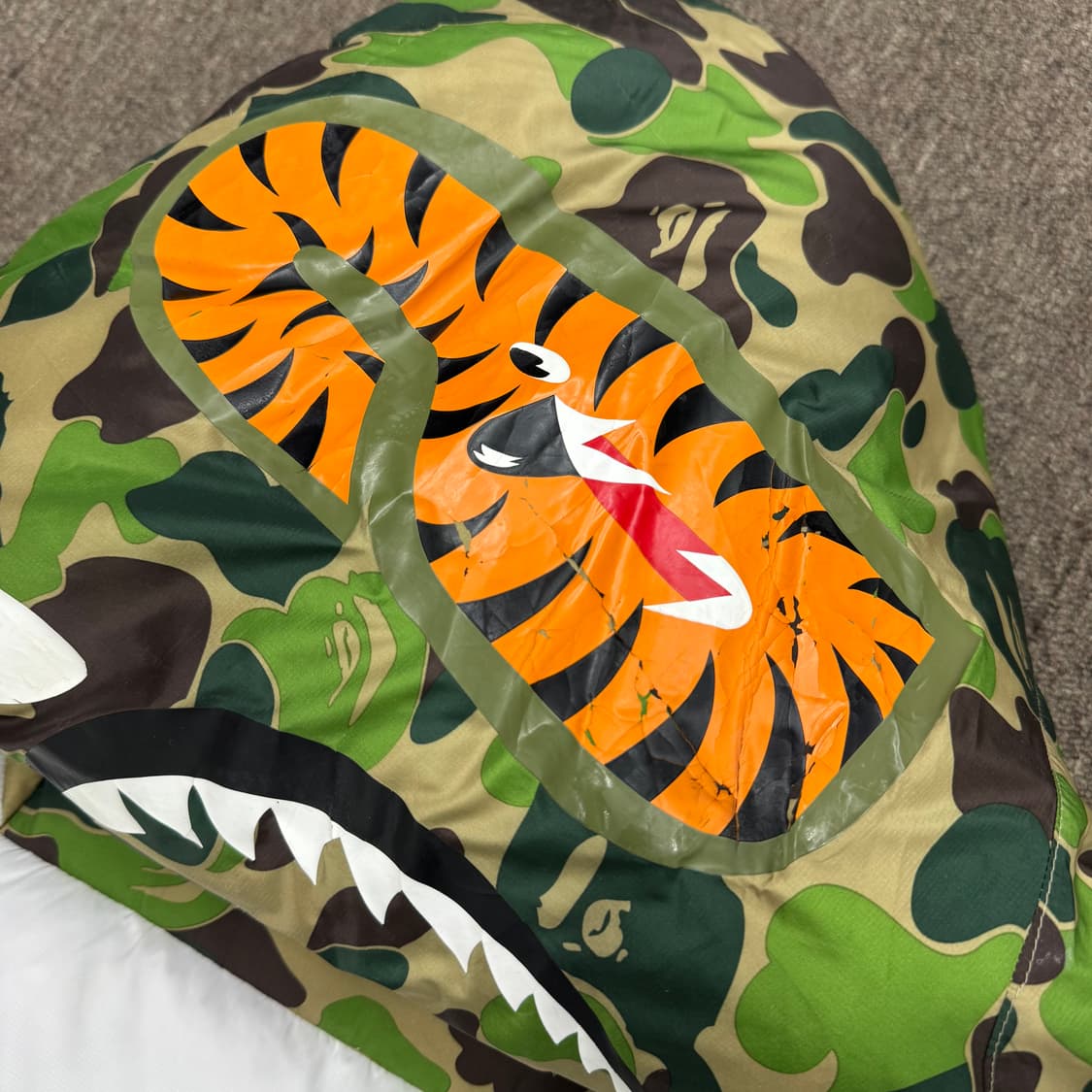 아디다스 x 베이프 샤크 카모 다운 패딩 (XL)  상품이미지6