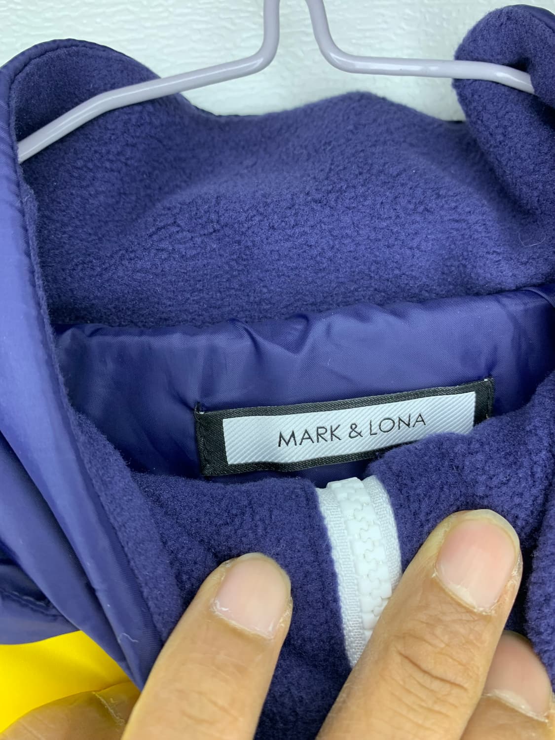 마크앤로나 블루/옐로우 컬러 패딩 점퍼입니다 상품이미지3