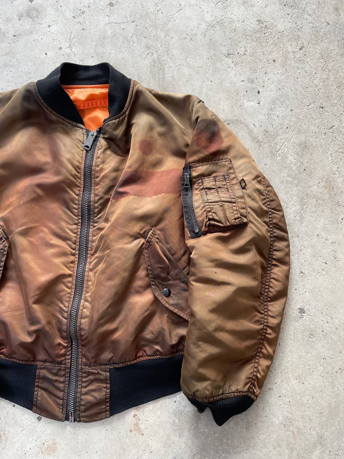 90s AlphaIndustries Distressed MA-1(USA) 상품이미지3