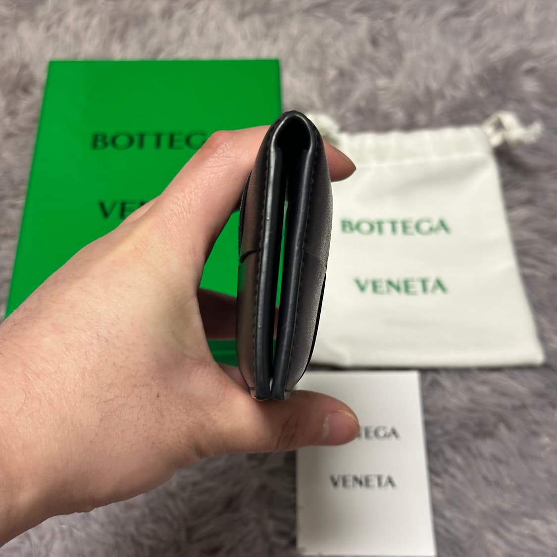 [풀구성] 보테가베네타 맥시 플랩 오거나이저 카드지갑 블랙 상품이미지5