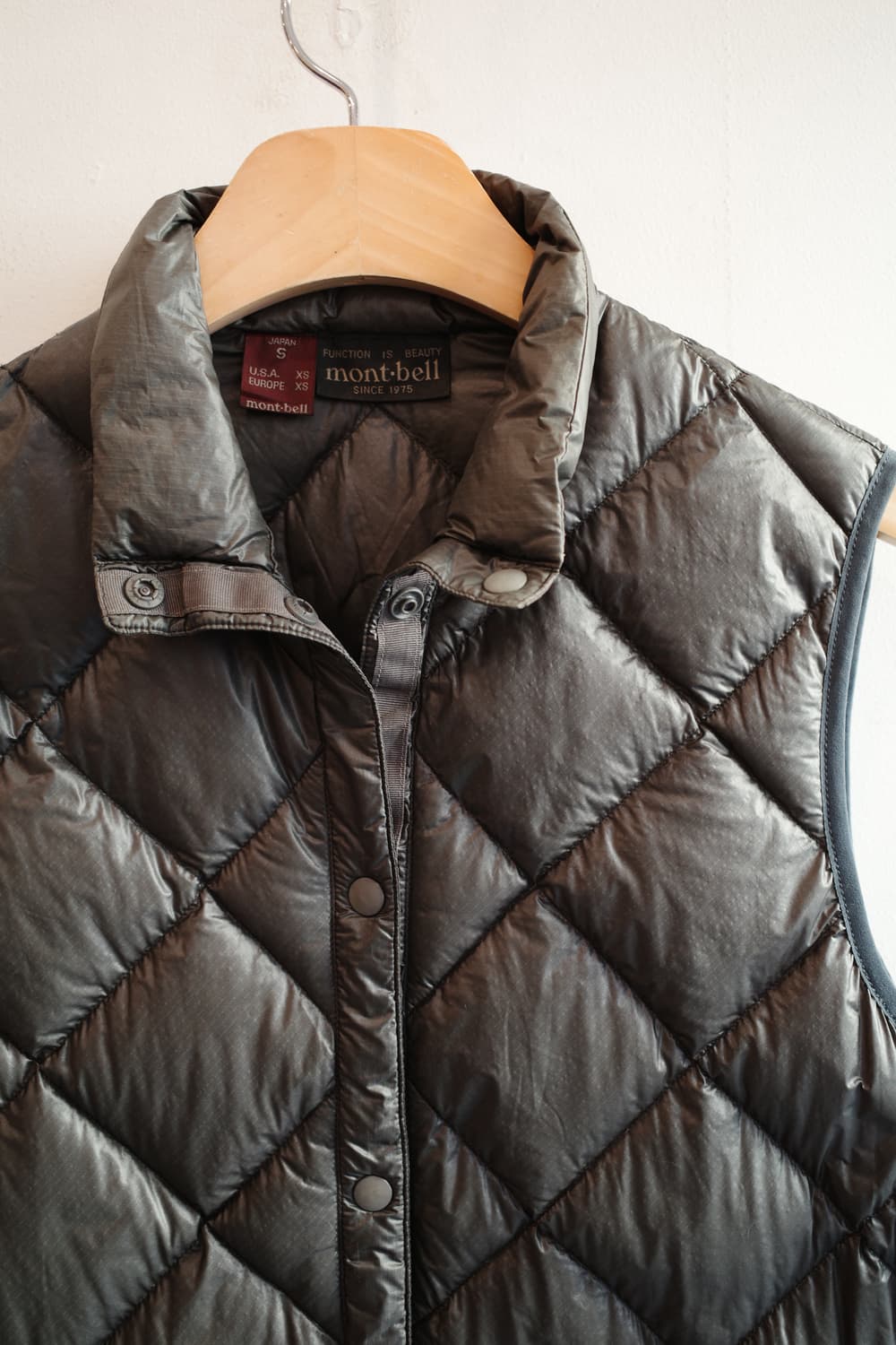 Mont-bell 몽벨 구스다운 패딩 베스트  상품이미지2
