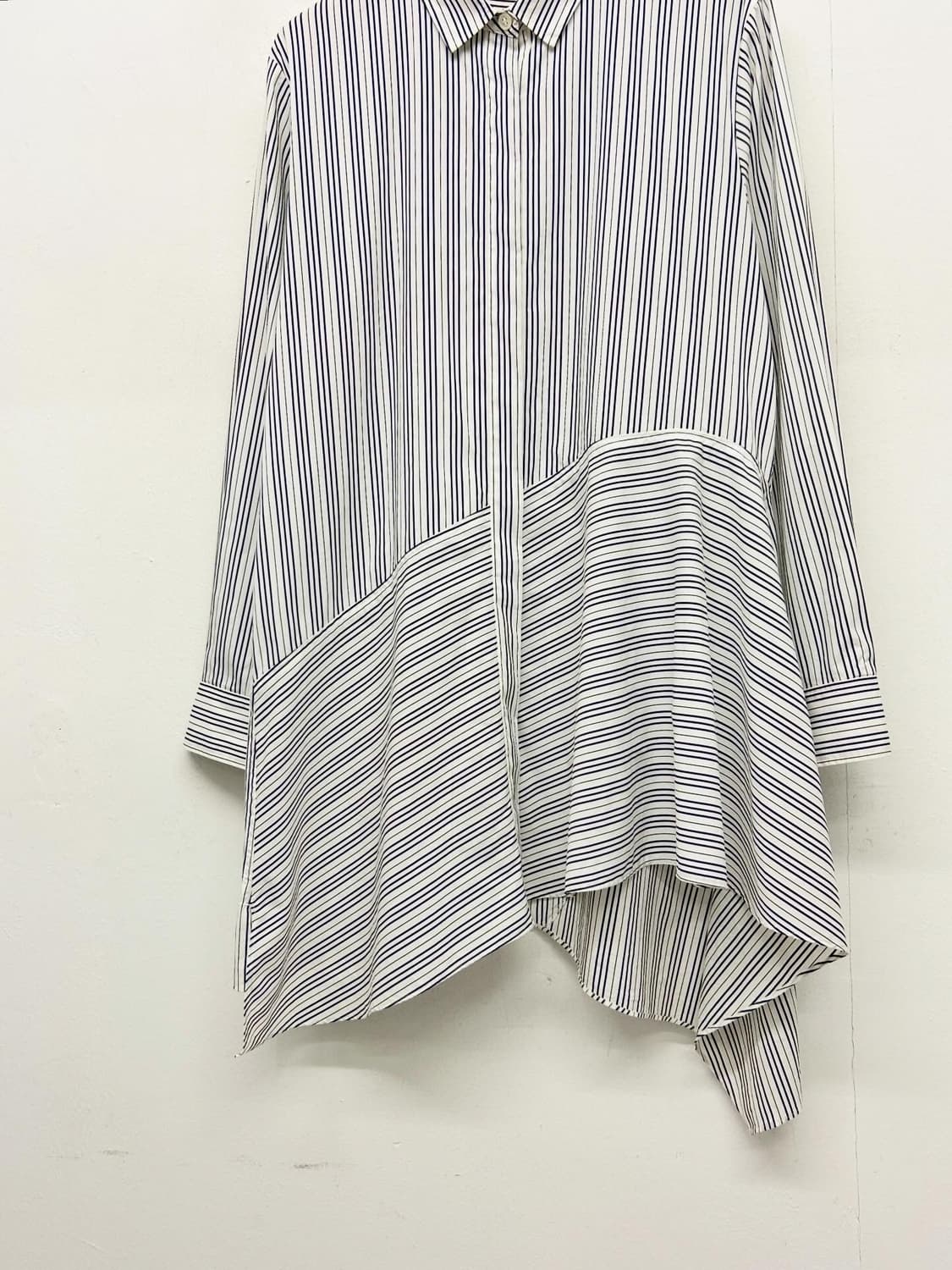 DAMA Collection 비대칭 셔츠 상품이미지3