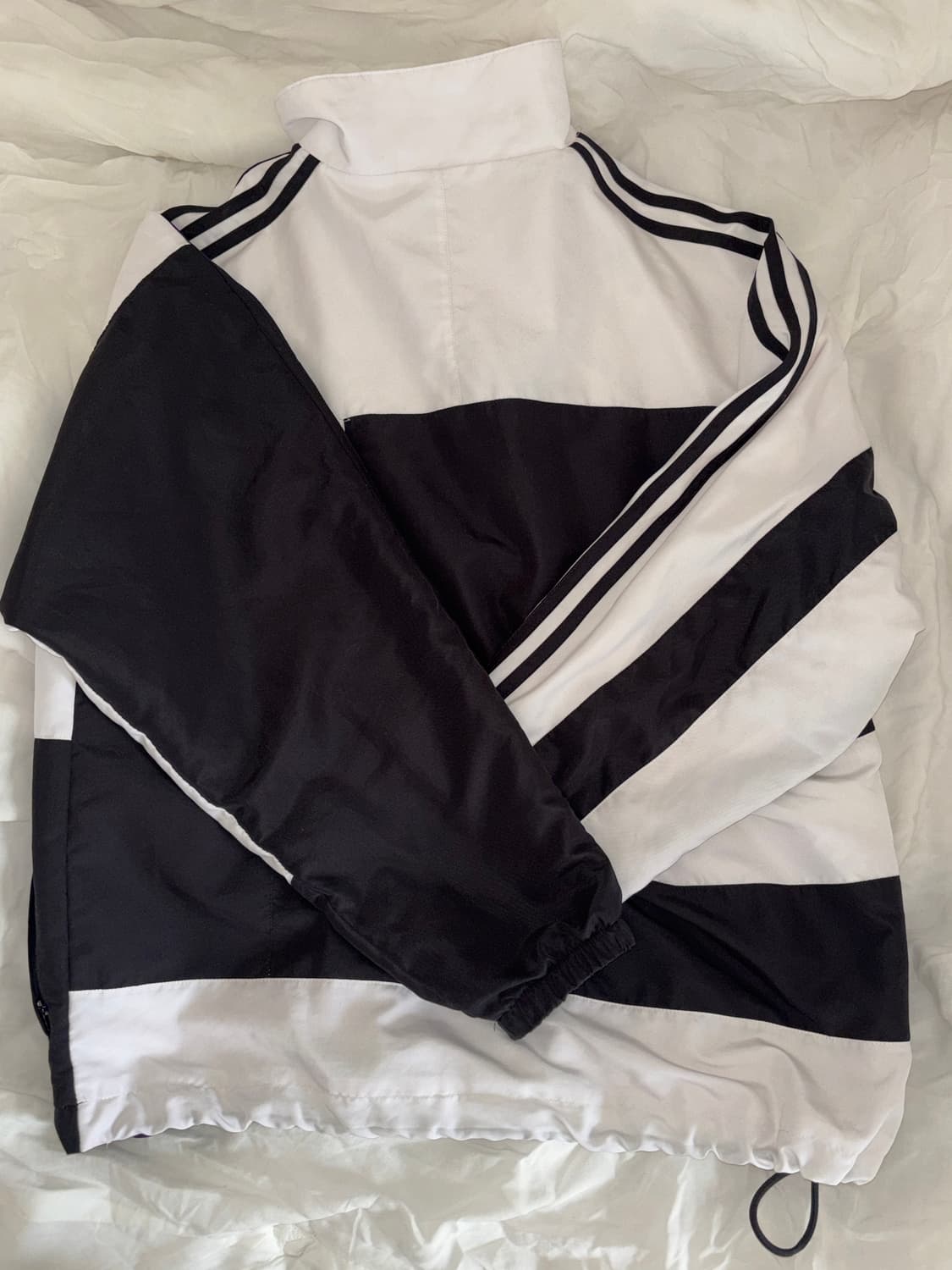 아디다스 올드스쿨 빈티지 ASYMM 바람막이 자켓 상품이미지2