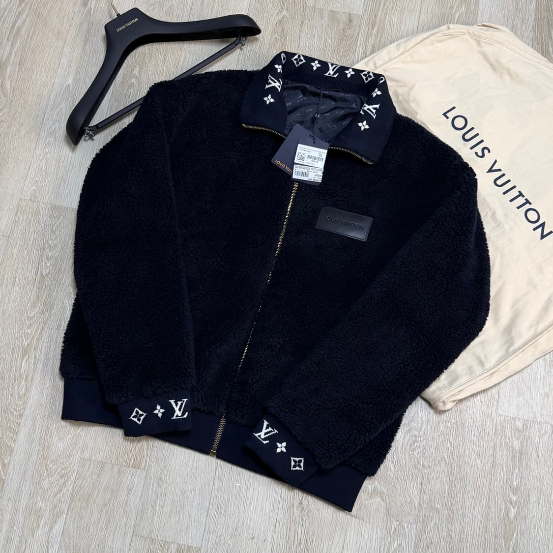 [미사용 새상품/2XL] 25FW 루이비통 레더패치 플리스 블루종 자켓 상품이미지1