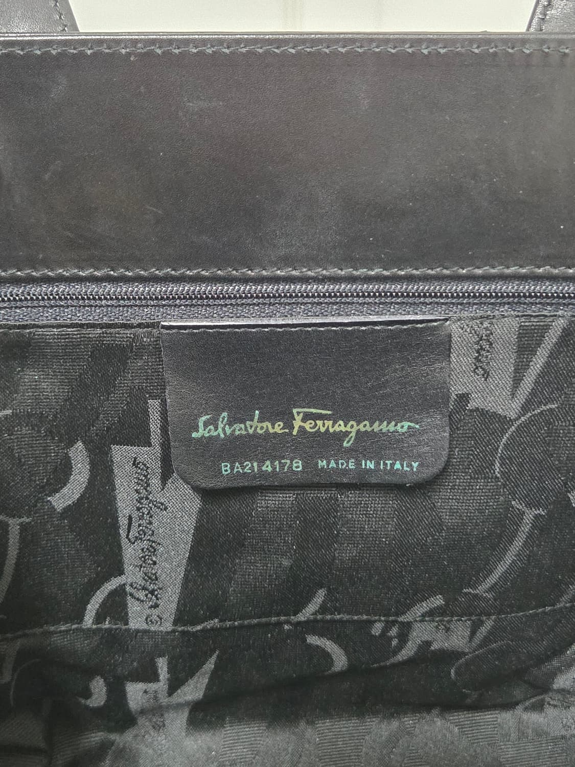 살바토레 페라가모 바라 리본 탑 핸들백 상품이미지4