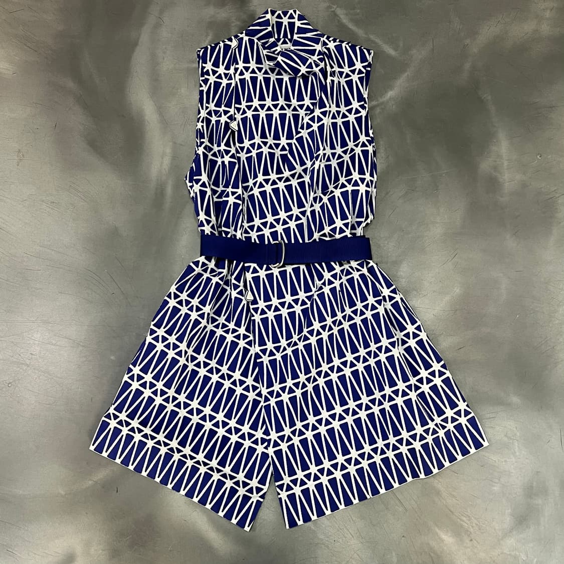  이세이미야케 패턴 슬리브리스 원피스 y15901 상품이미지1