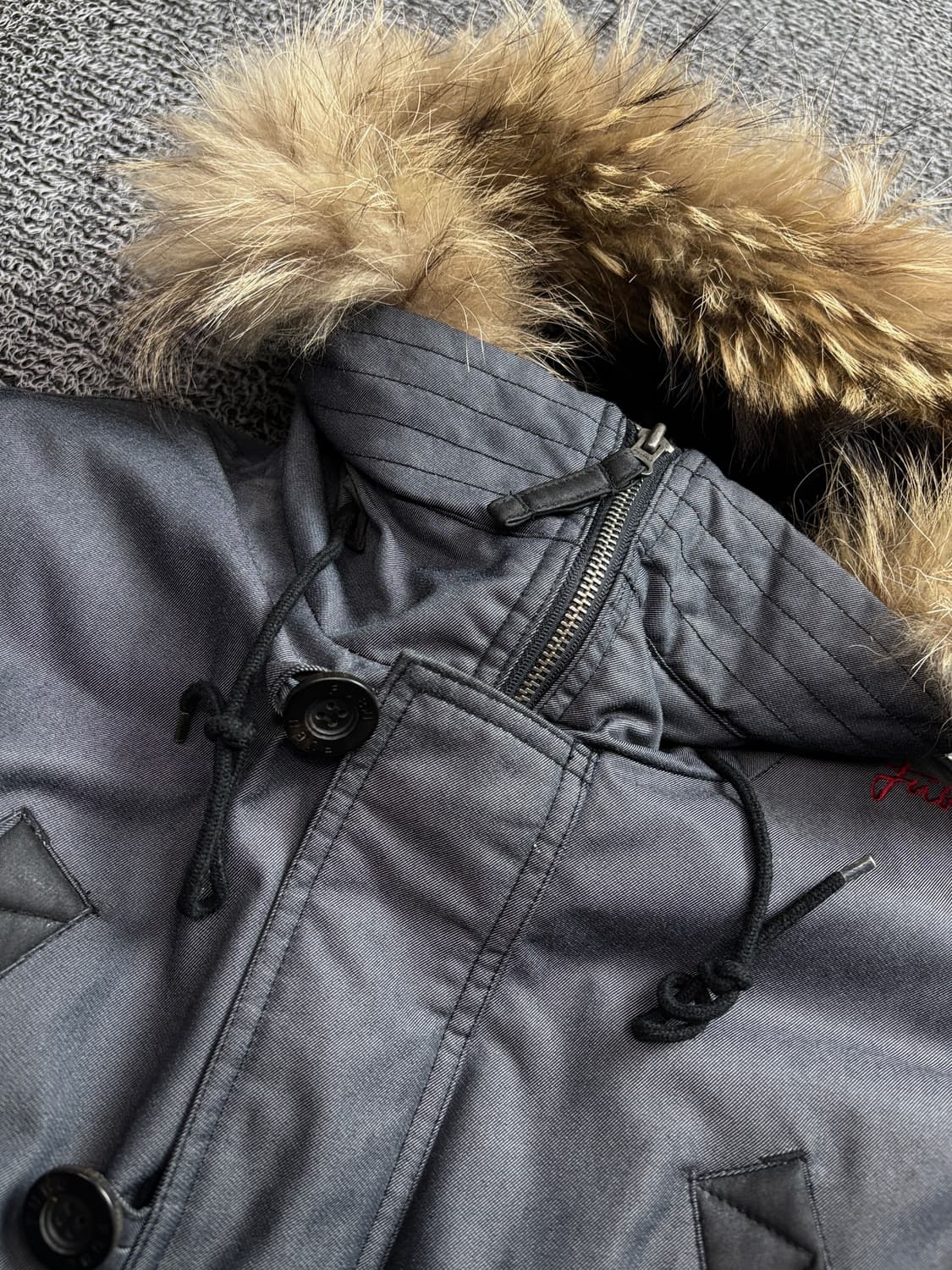 00s 후부 올드스쿨 유틸리티 라쿤 N-2B 다운 파카 2023 상품이미지4