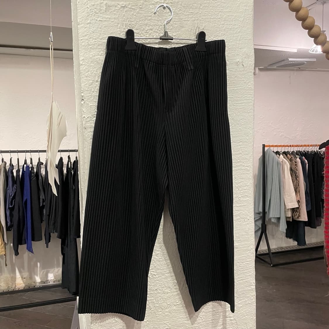 옴므플리세 이세이미야케 플리츠 팬츠 상품이미지1