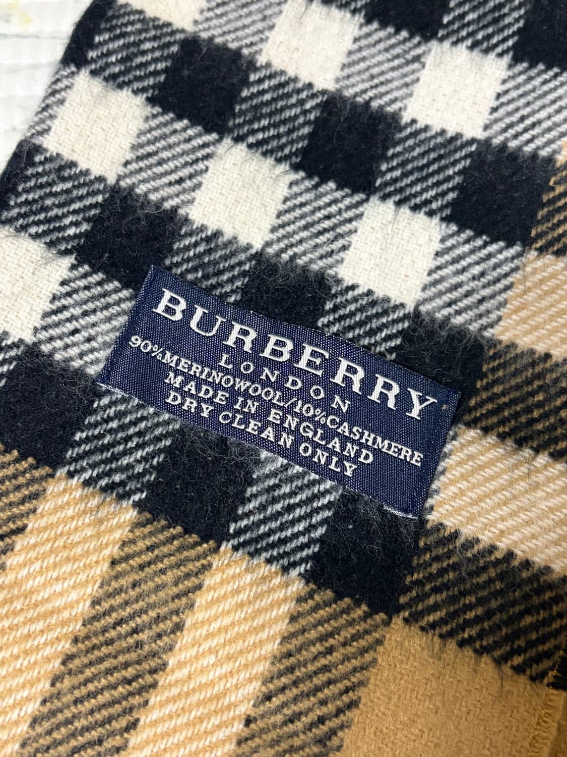 버버리 런던 목도리 상품이미지2