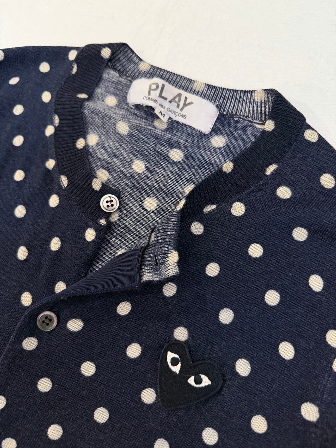 꼼데가르송 플레이 폴카닷 땡땡이 울 가디건 딥 네이비 상품이미지2
