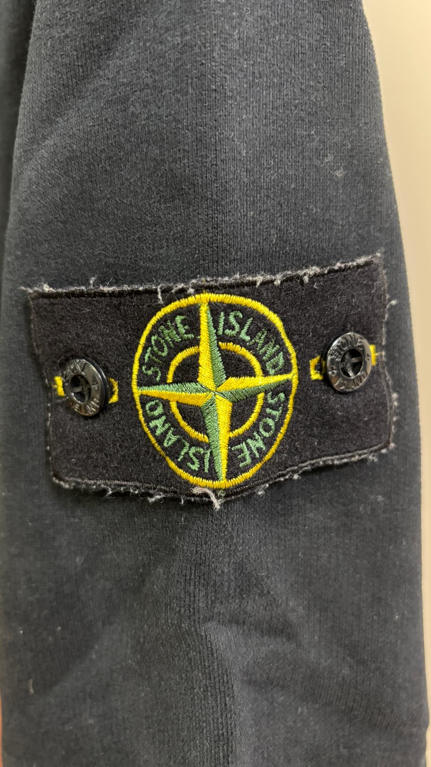 스톤 아일랜드 블랙 M사이즈 스웨트셔츠 맨투맨 상품이미지2