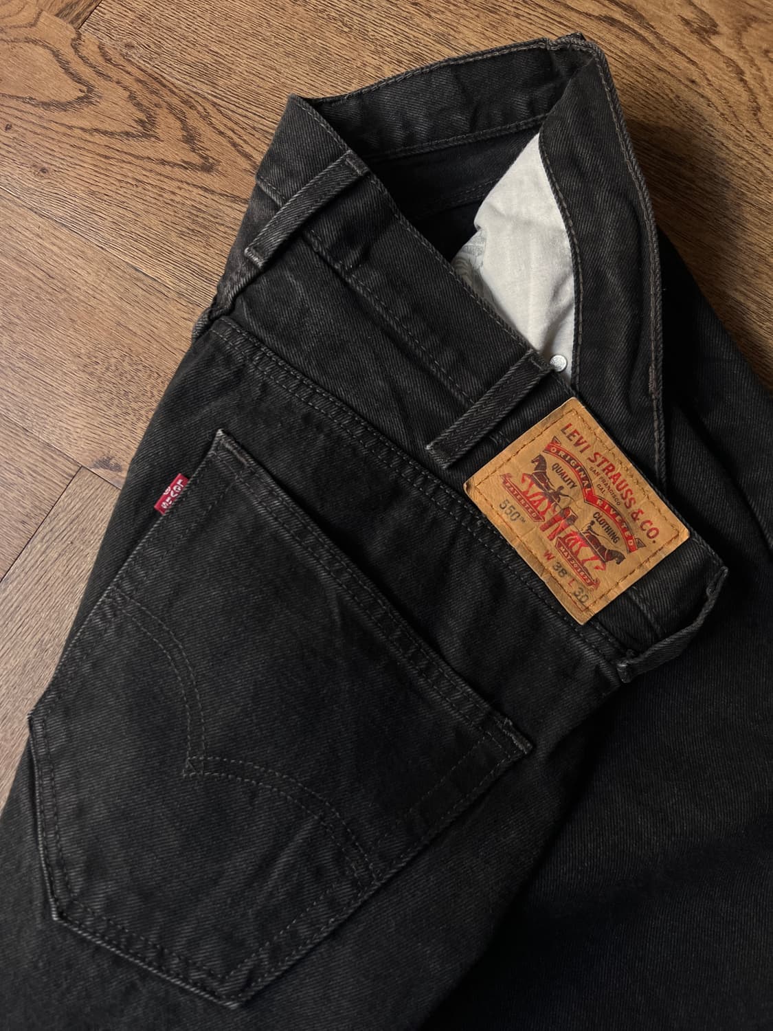 [38]리바이스 550 릴렉스핏 흑청 데님 팬츠 상품이미지4